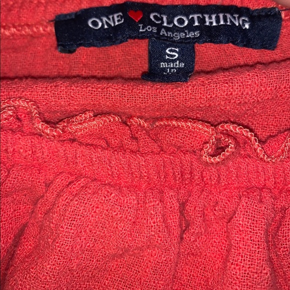 One ❤️ Clothing Los Angeles Pink Crop Top - Picture 3 of 3